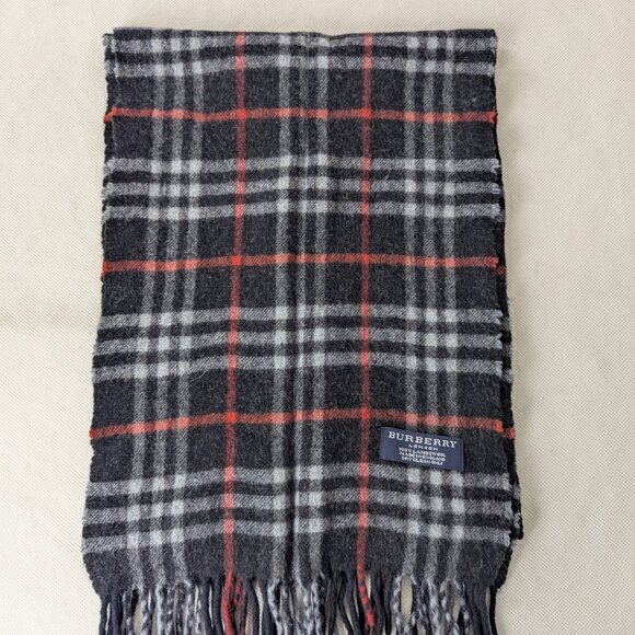 Burberry Unisex Winter Scarf Black – 100% Lambswool Check – Pre-Owned – Stylish - Picture 5 of 7